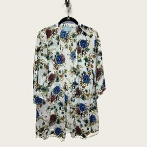 Skies are blue sheer floral kimono with fringe hem size S